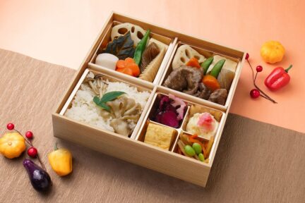 【2023秋弁当】漢方和牛すき焼と旬のキノコご飯御膳